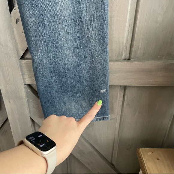 Lucky Brand Light Rinse Light Distressing‎ Straight Leg stretchy - Picture 7 of 11